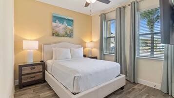 3 chambres, bureau, fer et planche Ă repasser, lit parapluie