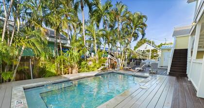 Bahama Village studio @ the Galleria!