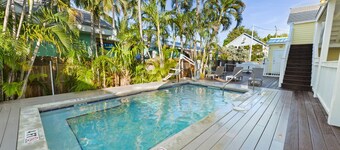 Bahama Village studio @ the Galleria!