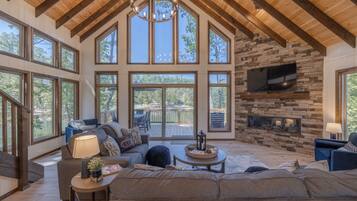 Smart TV, fireplace, DVD player