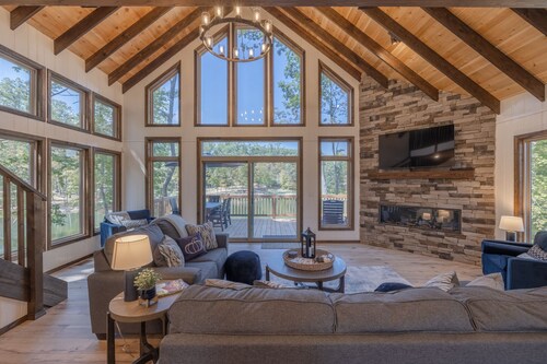 Lake Morgen's Shore by Innsbrook Vacations!