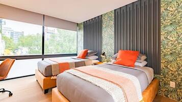 4 bedrooms, desk, iron/ironing board, WiFi