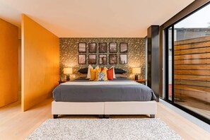 3 bedrooms, in-room safe, desk, iron/ironing board