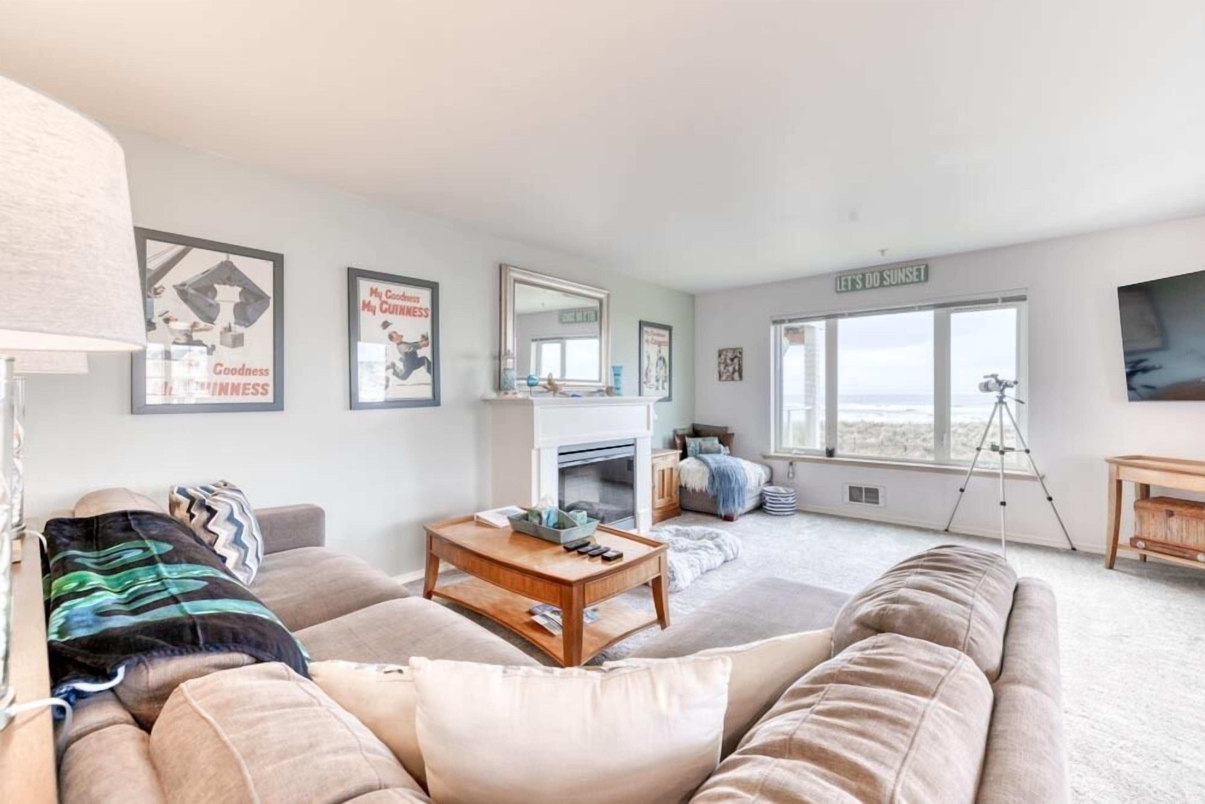 TV connectée, cheminée, lecteur de DVD, vidéothèque