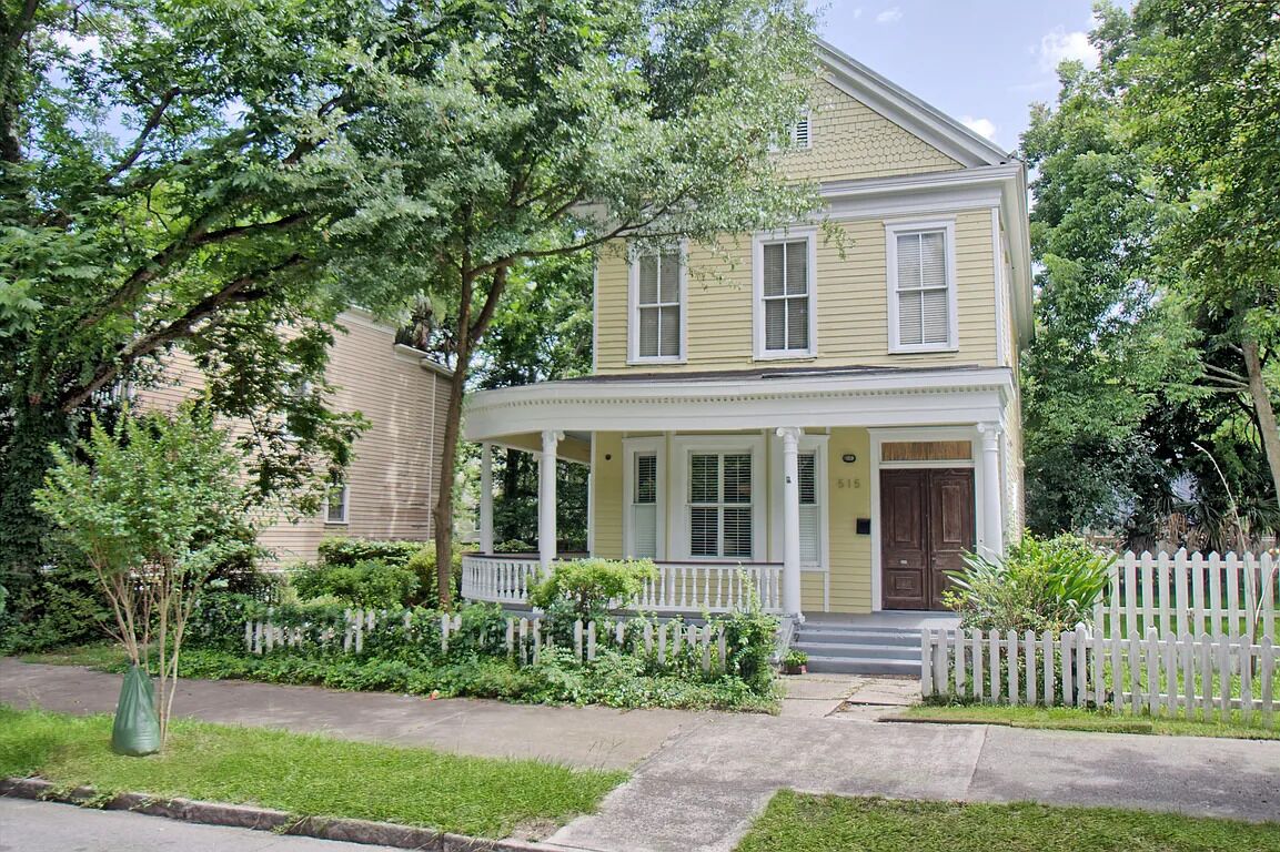 Victorian Getaway Close to Forsyth Park + Pets
