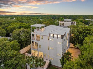 Exterior - Tailwinds & Tides | Heated Pool | Game Room | Rooftop Deck | Pet Friendly (Santa Rosa Beach)