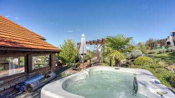 Family House, Multiple Bedrooms, Mountainside (Romantic Haven with Hot Tub) | Outdoor spa tub