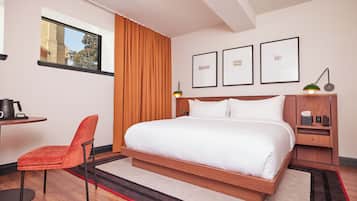 Chambre Prestige, 1 très grand lit, accessible aux personnes à mobilité réduite, non-fumeur | 1 chambre, literie de qualité, lit avec matelas à plateau-coussin