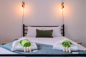 3 bedrooms, WiFi, bed sheets - Bem-vindo ao Porto Seguro, um local que será o seu refúgio nestes dias. (Arrifes)