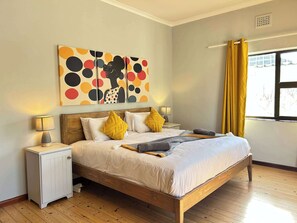 2 bedrooms, iron/ironing board, travel cot, WiFi