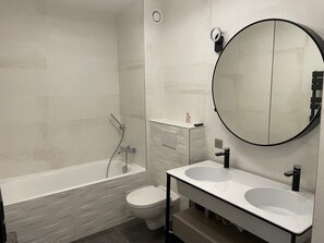 Håndklæder, Sæbe, Shampoo, Toiletpapir