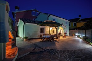 Outdoor dining - Pokrajac in Rovinjsko Selo  - Haus für 4-5 Personen (Rovinj)