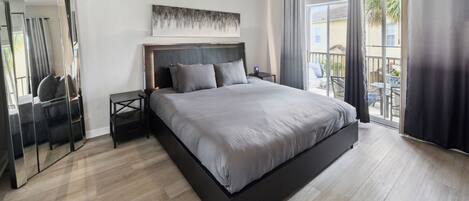 Townhouse, 1 soverom | 1 soverom, skrivebord, skrivebord for bærbar PC og wi-fi (inkludert)