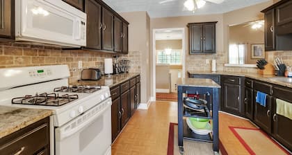 Atlanta Retreat W/ 2-car Garage, Fenced Yard 6 Bedroom Home by RedAwning
