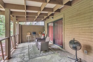 Condo, 4 Bedrooms | Property grounds