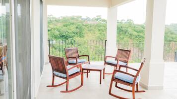 House, 3 Bedrooms | Property grounds