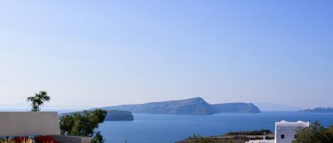 Senior Suite with Private Pool - Hot Tub and Sea View | 1 chambre, literie de qualité, minibar, coffre-fort