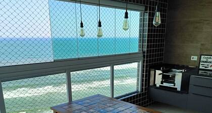 Apartamento pé na Areia em Mongaguá