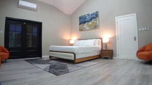 3 bedrooms, iron/ironing board, WiFi, bed sheets - Pristine Modern 3-Bedroom Villa with Beautiful Outdoor Entertainment Area (Saint David)