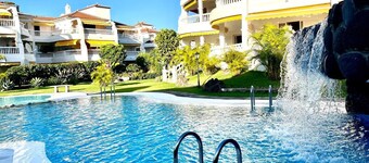 Bungalow de 2 Habitaciones con Piscina Cerca del Jardín Botánico