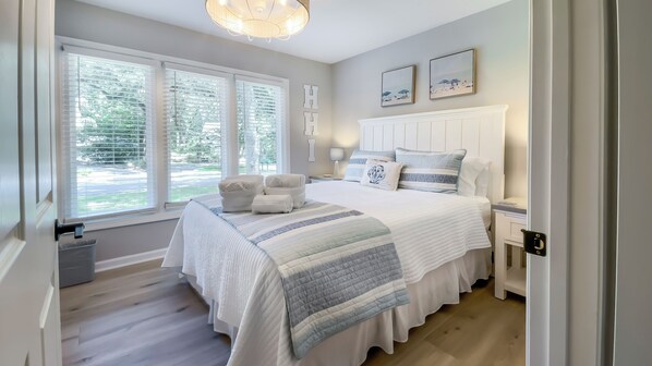 Maison, Plusieurs lits, cuisine (21 Forest Drive) | 5 chambres, décor unique, ameublement unique, bureau