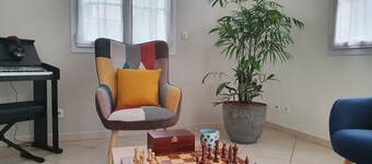 LA MARINA-센터-주차-파리역