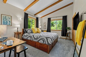 4 habitaciones, escritorio, tabla de planchar con plancha y wifi gratis 