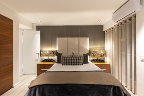 3 bedrooms, iron/ironing board, bed sheets - Clifton YOLO Spaces : Clifton Beachfront Penthouse (Cape Town)