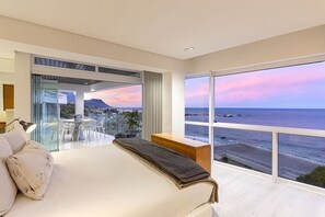 3 bedrooms, iron/ironing board, bed sheets - Clifton YOLO Spaces : Clifton Beachfront Penthouse (Cape Town)