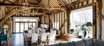 Luxury Farm Barn with Copper Top Bar and Hot Tub - Located in Rural Suffolk