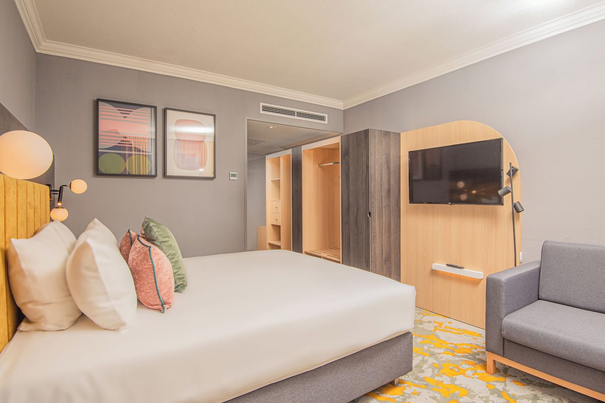 1 bedroom, minibar, in-room safe, desk