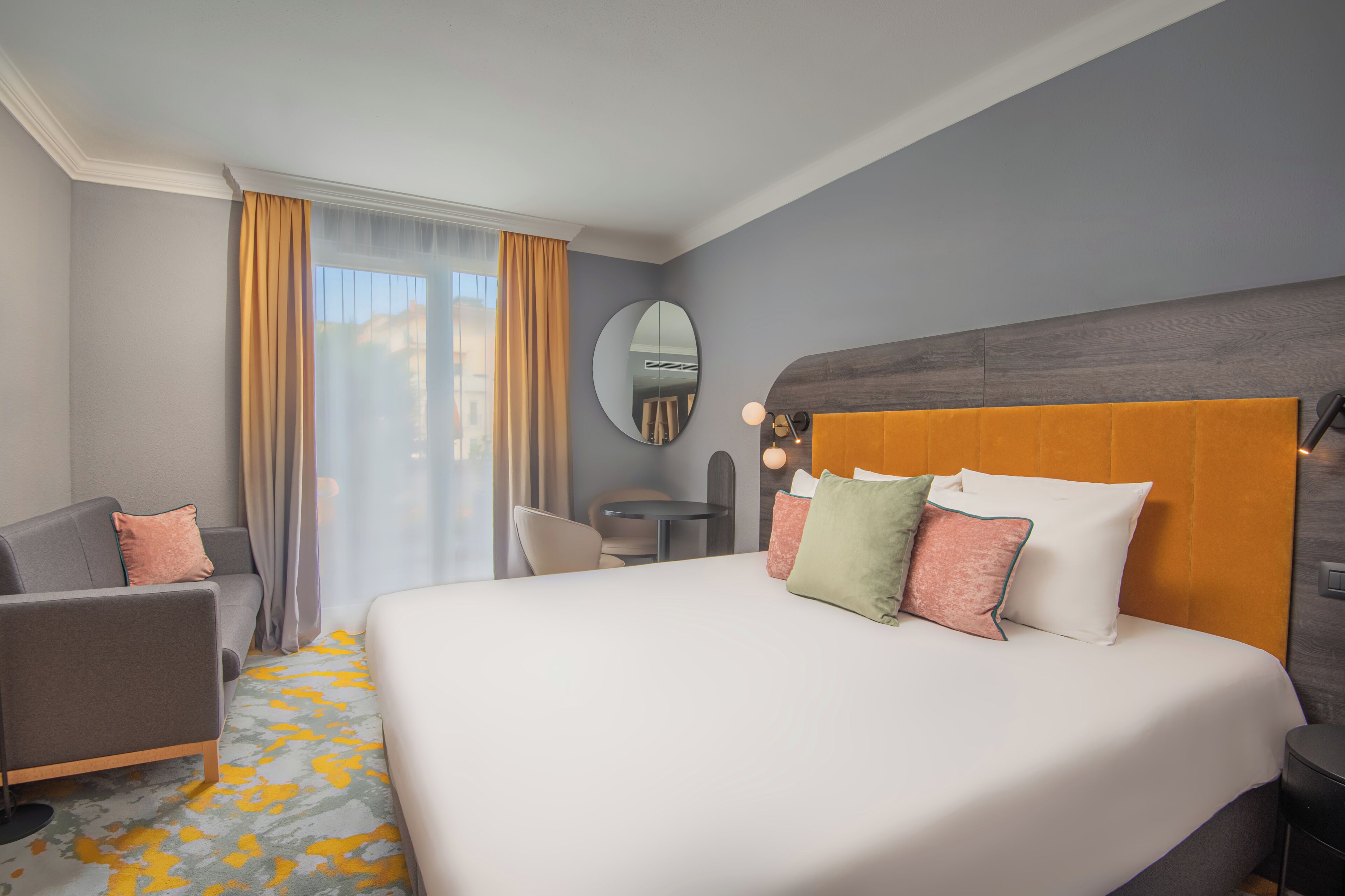 Cozy Double Room with a Balcony | Minibar, in-room safe, free WiFi, bed sheets