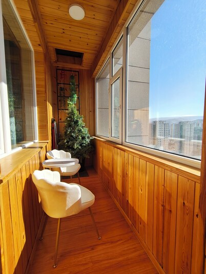 Tsengeldekh•Chic 1 BR Apt•Queen bed•Mountain view