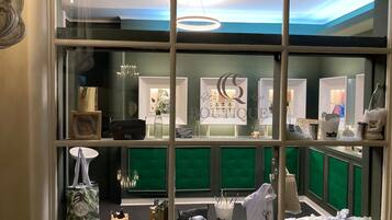 Keittoastiat/astiat/ruokailuvälineet