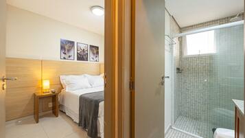 Comfort Apartment | Individually decorated, individually furnished, desk, laptop workspace