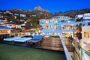 Terrace/patio - Clifton YOLO Spaces : Clifton Boutique Apartment A (Cape Town)
