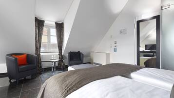 Superior-Doppelzimmer | Schreibtisch, schallisolierte Zimmer, kostenloses WLAN