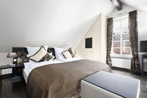 Standard Double Room | Desk, soundproofing, free WiFi - TRIP INN Kaiser Hotel & Restaurant Heidelberg-Schriesheim (Schriesheim)