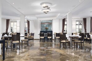 Restaurant - TRIP INN Kaiser Hotel & Restaurant Heidelberg-Schriesheim (Schriesheim)