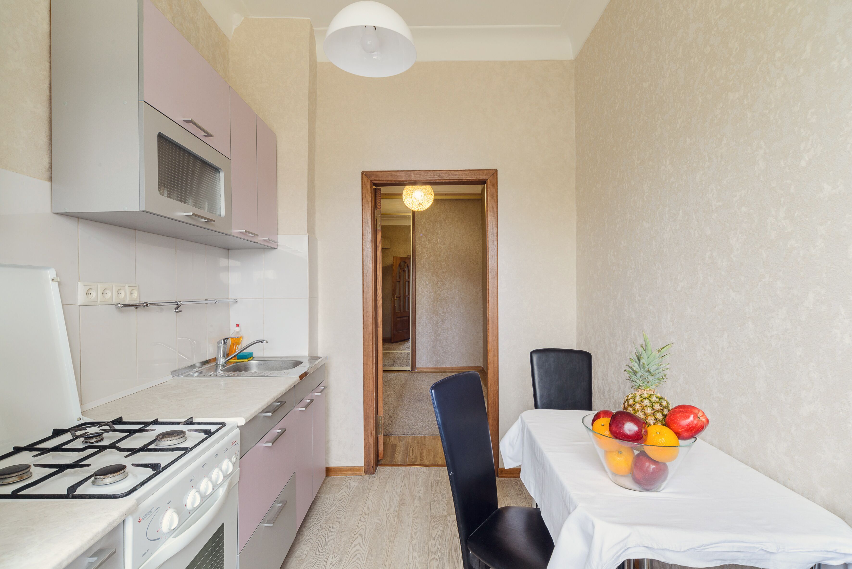 Apartment | Eigene Küche | Kühlschrank, Mikrowelle, Ofen, Herdplatte