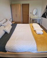 Studio | Free WiFi, bed sheets
