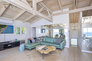 TV - Clifton YOLO Spaces - Clifton Sea View Penthouse (Cape Town)