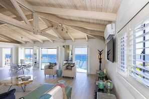 TV - Clifton YOLO Spaces - Clifton Sea View Penthouse (Cape Town)