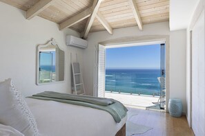 2 bedrooms, iron/ironing board, WiFi, bed sheets - Clifton YOLO Spaces - Clifton Sea View Penthouse (Cape Town)