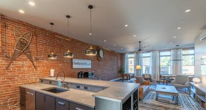 Historic Main Street Loft- 2nd Floor