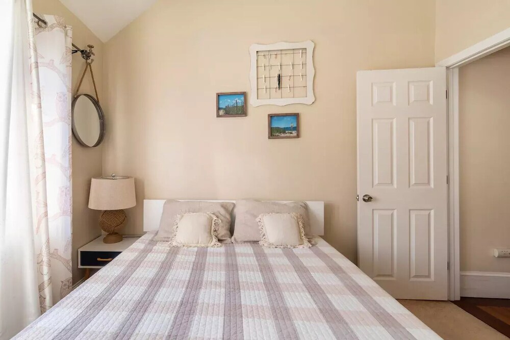 Spacious house steps to Craigville beach! Perfect for family get