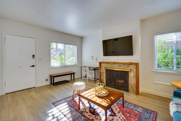 Apartment (2 Bedrooms) | Wohnbereich