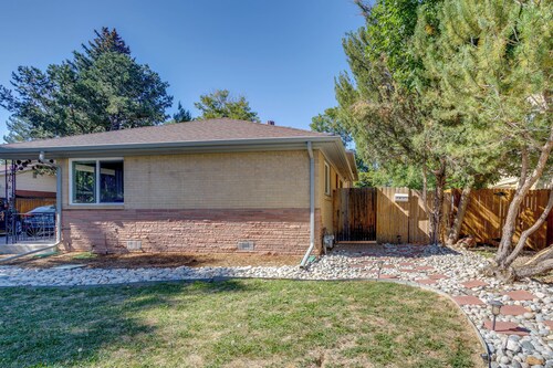 9 Mi to Dtwn Denver: Aurora Vacation Rental