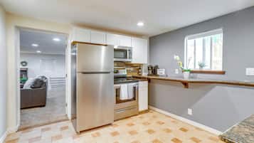 Apartment (1 Bedroom) | Interior