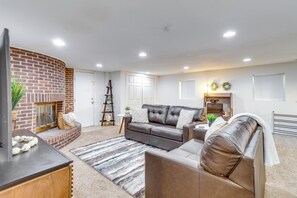 Interior - 9 Mi to Dtwn Denver: Aurora Vacation Rental (Aurora)